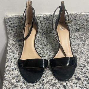 BP 10W black patent leather heels